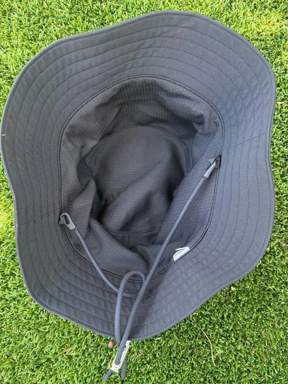 lululemon athletica Black nylon Bucket Hat with Adjustable Chin Cord
